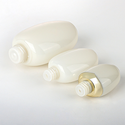 贅沢な金の独特な50ml表面クリームの瓶100ml 120ml 150mlのトナーのローションのびんのSkincareのスーツの包装