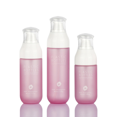 贅沢なピンクのSkincareの化粧品の包装は表面クリームのローションのびん138mlを置きます