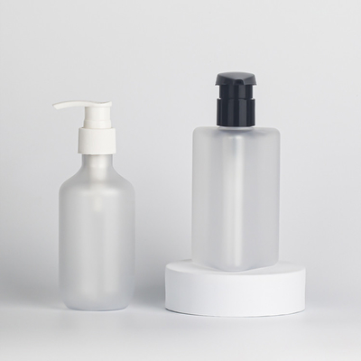 無光沢の白い HDPE の化粧品のローションのびんのプラスチック 30ml 60ml 100ml のスキン ケアの包装
