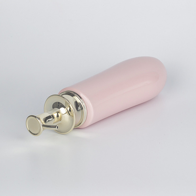 贅沢な300ml 500ml 700mlペット普及した白いピンクの単位はロゴの金ポンプ プラスチック シャンプーのびんをカスタマイズする
