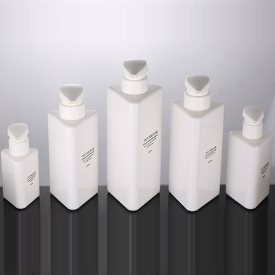 卸し売り100ml 200ml 300mlの三角形の形はプラスチック ペット ローションの容器の黒空気のないポンプ500mlシャンプーのびんをリサイクルする