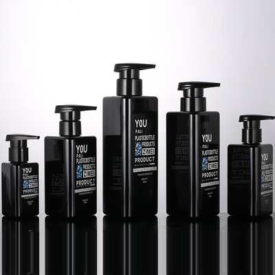 卸し売り100ml 200ml 300mlの三角形の形はプラスチック ペット ローションの容器の黒空気のないポンプ500mlシャンプーのびんをリサイクルする